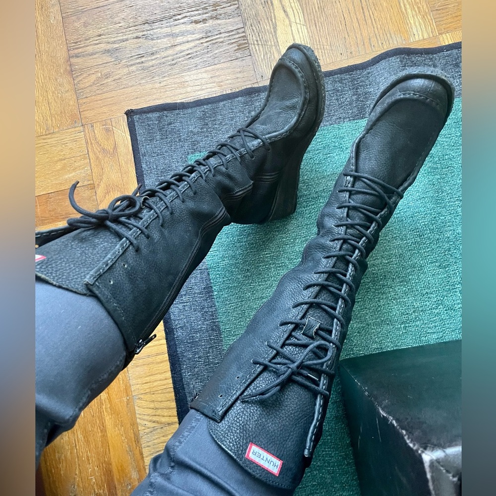 VGUC RARE Hunter knee high nubuck leather boots sz. 8